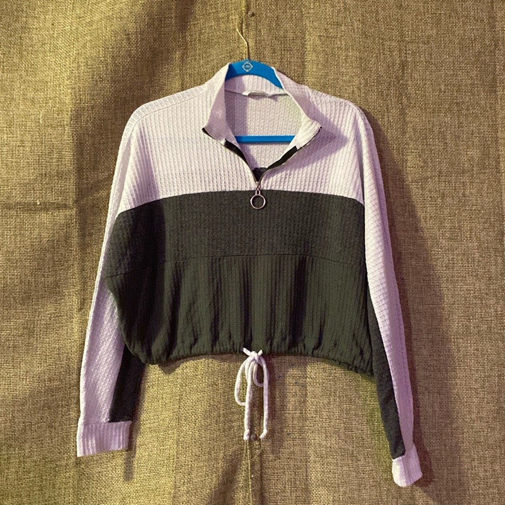 Tresics tricolor long sleeve cropped sweater - Size L